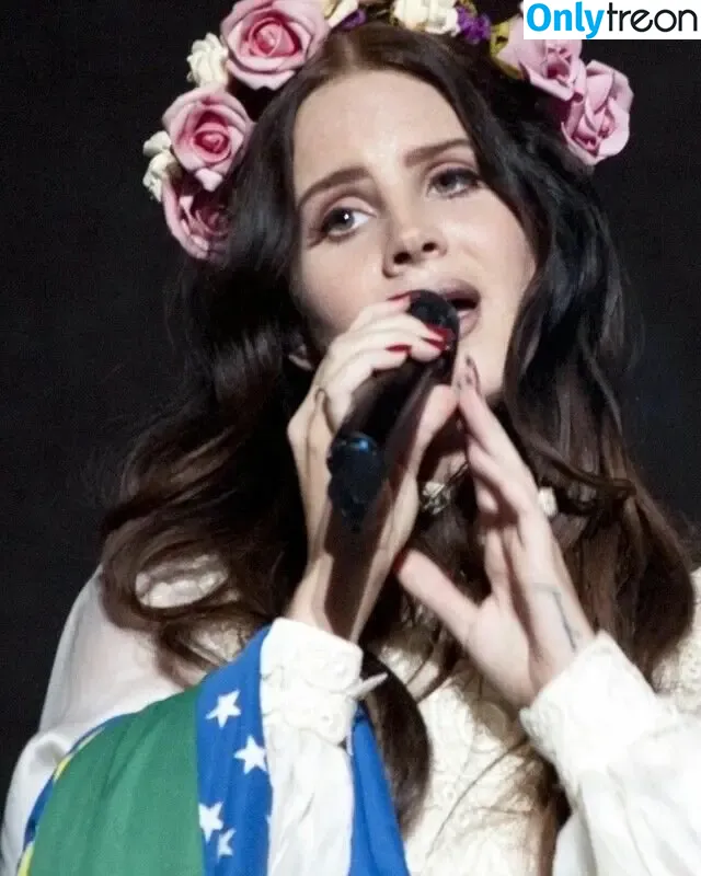 Lana Del Rey nude photo #0271 (lanadelreypictures / lanaraybabyx)