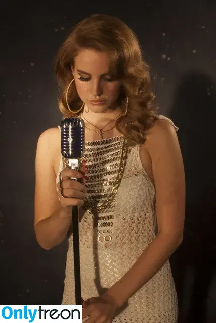 Lana Del Rey nude photo #0303 (lanadelreypictures / lanaraybabyx)