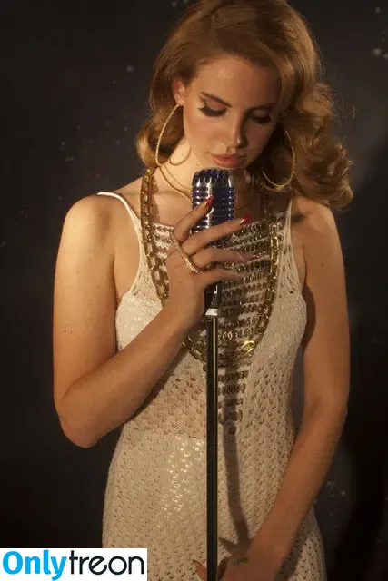 Lana Del Rey nude photo #0305 (lanadelreypictures / lanaraybabyx)
