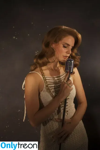 Lana Del Rey nude photo #0311 (lanadelreypictures / lanaraybabyx)