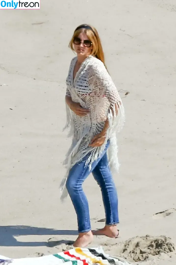 Lana Del Rey nude photo #0319 (lanadelreypictures / lanaraybabyx)