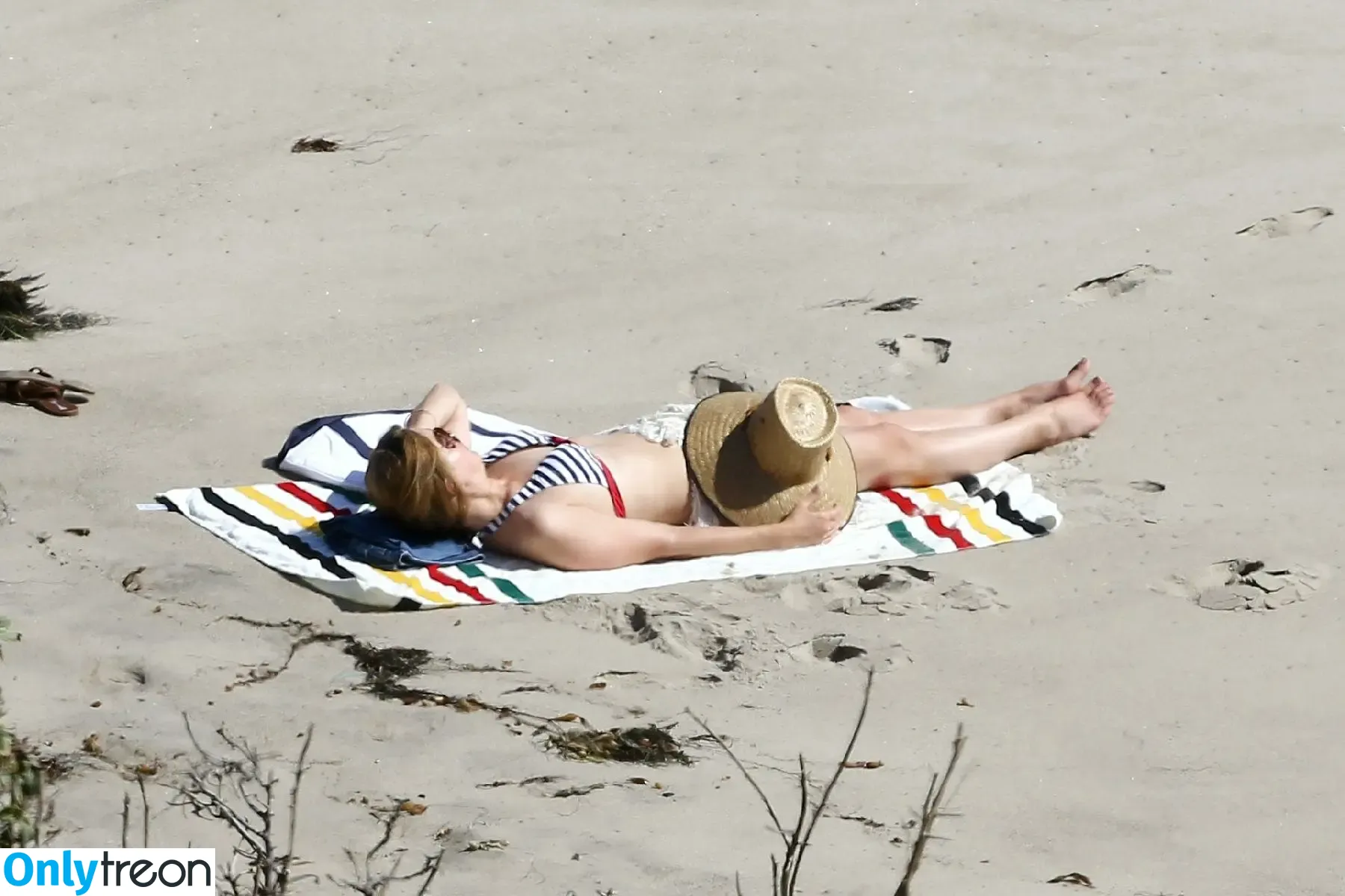 Lana Del Rey nude photo #0320 (lanadelreypictures / lanaraybabyx)