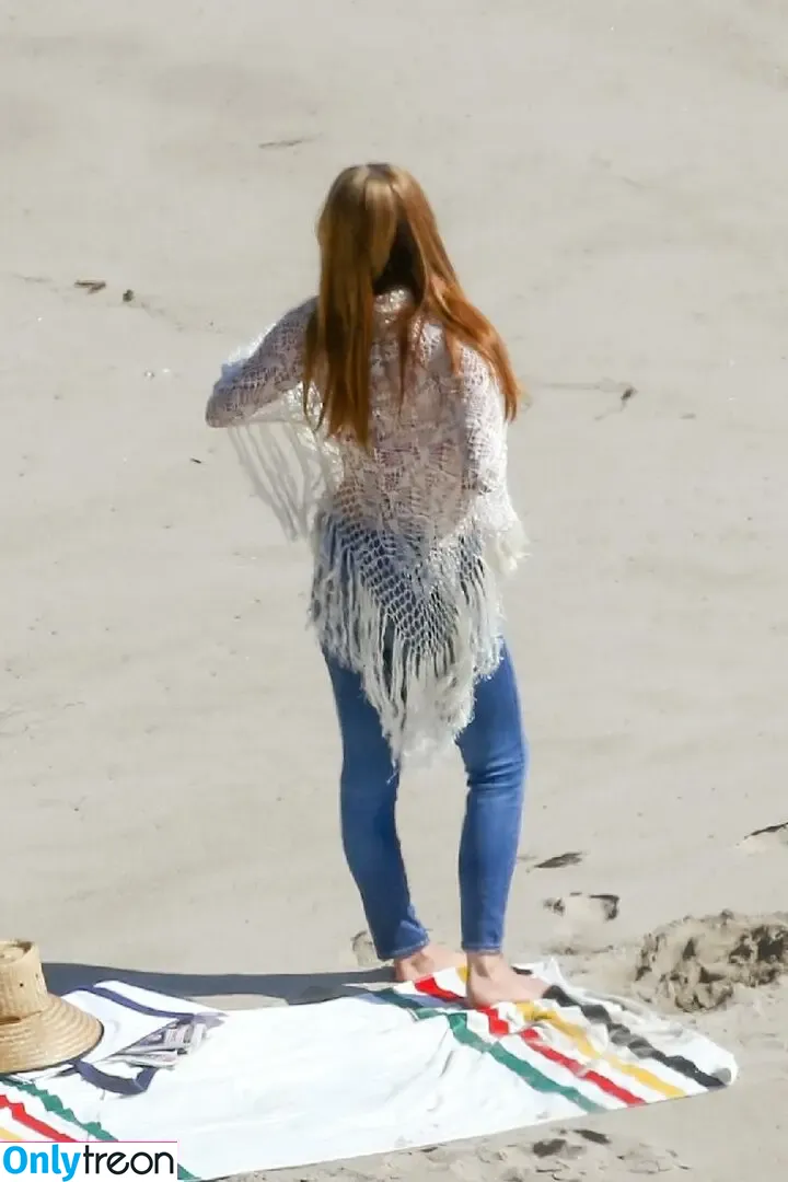 Lana Del Rey nude photo #0349 (lanadelreypictures / lanaraybabyx)