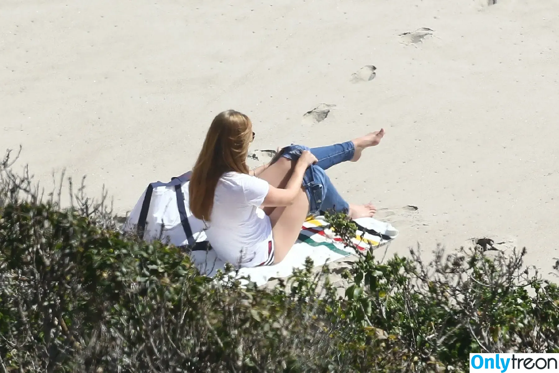 Lana Del Rey nude photo #0353 (lanadelreypictures / lanaraybabyx)