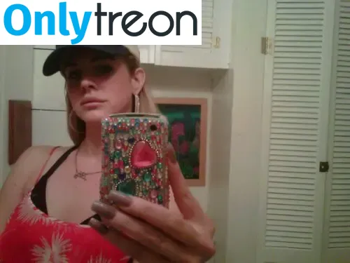Lana Del Rey nude photo #0378 (lanadelreypictures / lanaraybabyx)