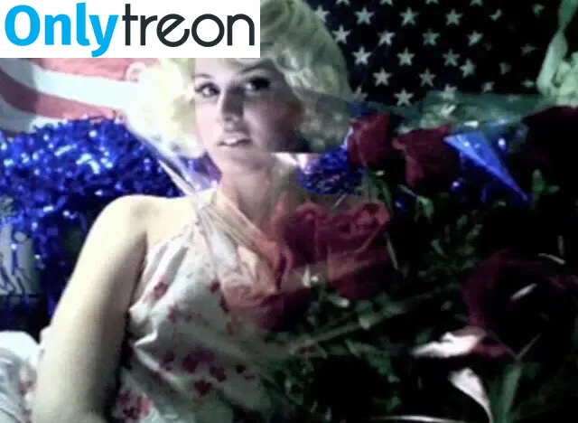 Lana Del Rey nude photo #0386 (lanadelreypictures / lanaraybabyx)