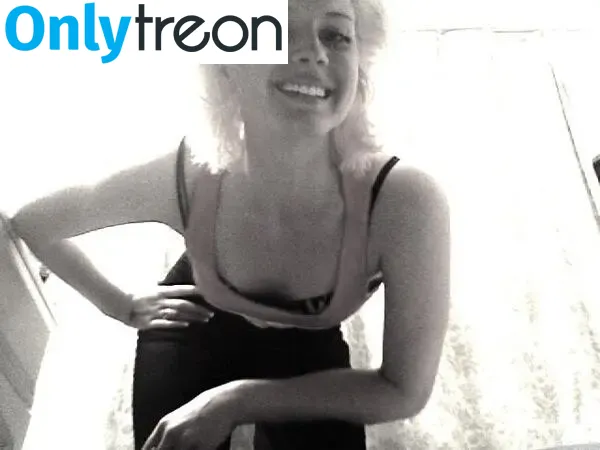 Lana Del Rey nude photo #0389 (lanadelreypictures / lanaraybabyx)