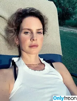 Lana Del Rey / lanadelrey / lanaraybabyx nude photo #1102