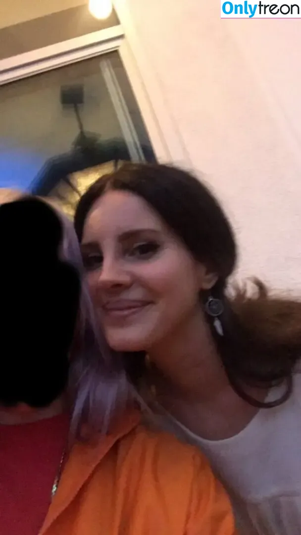 Lana Del Rey nude photo #1110 (lanadelrey / lanaraybabyx)