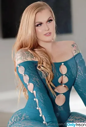 Lana Love / iwantlanalove / lanalovemusic / thicklanalove nude photo #0049