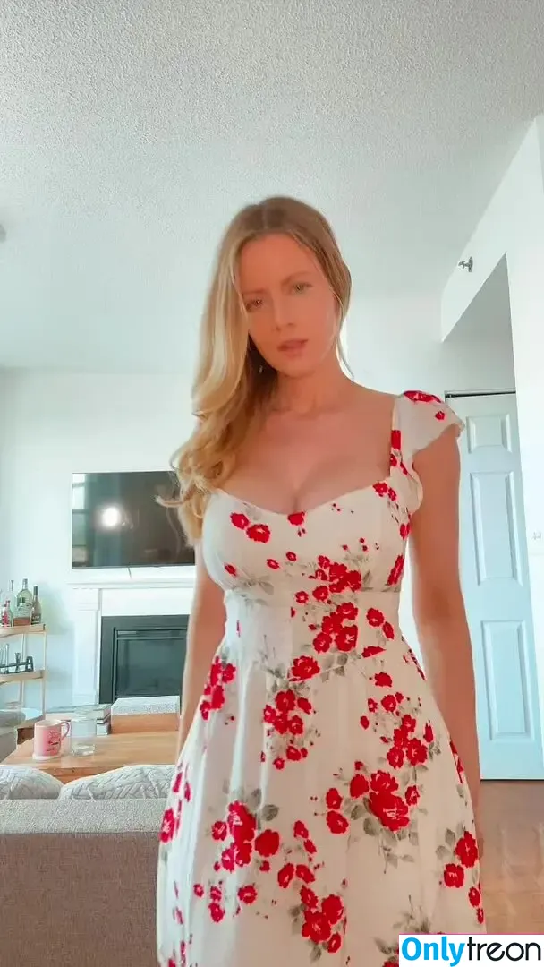 Lana Next Door nude photo #0073 (iamlanagraze / lananextdoor)