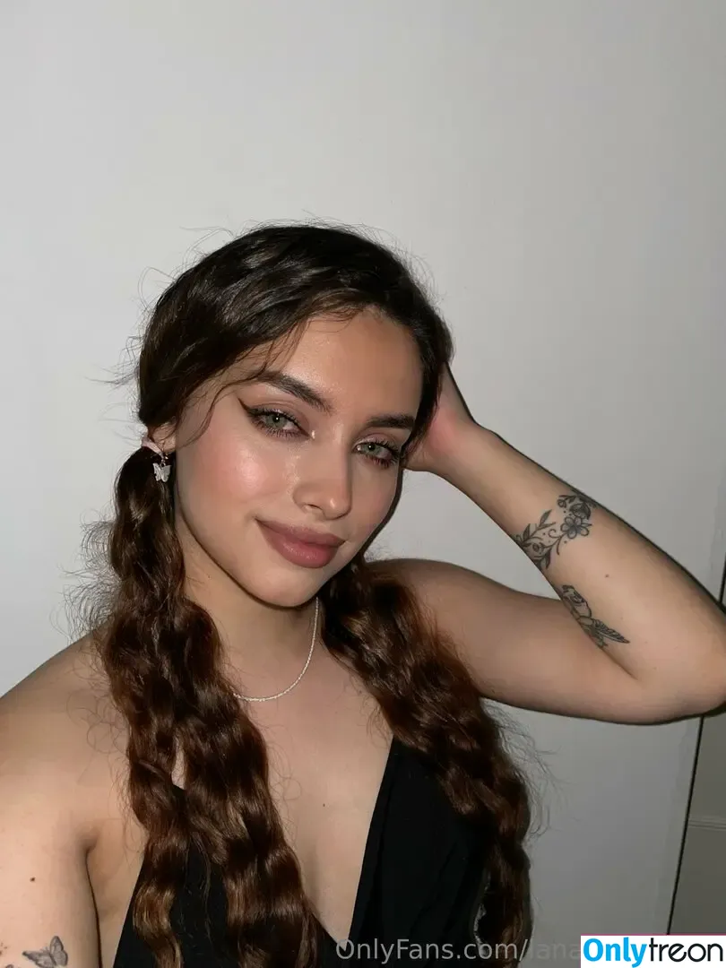 lanareidkhalifa nude photo #0005 (lanareidkhalifa)