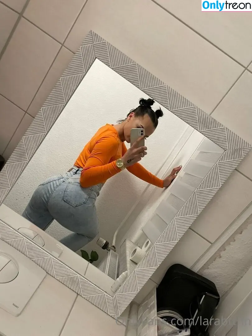 Lara Bttn nude photo #0026 (lara.bttn.lara / larabttnab18)