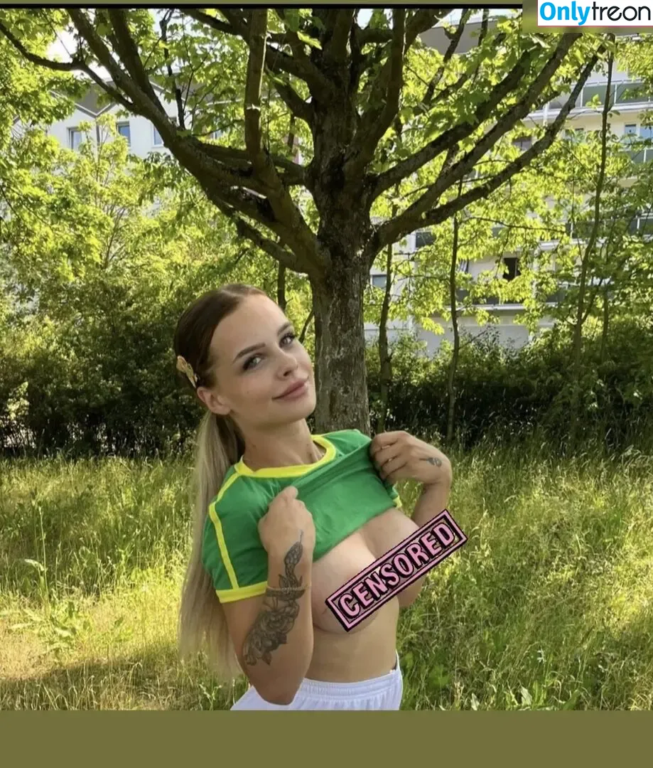 Lara Bttn nude photo #0085 (lara.bttn.lara / larabttnab18)