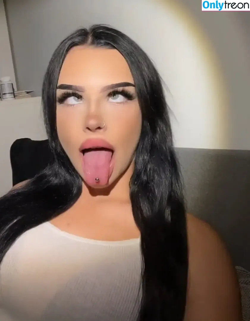 Lara Bttn nude photo #0517 (lara.bttn.lara / larabttnab18)