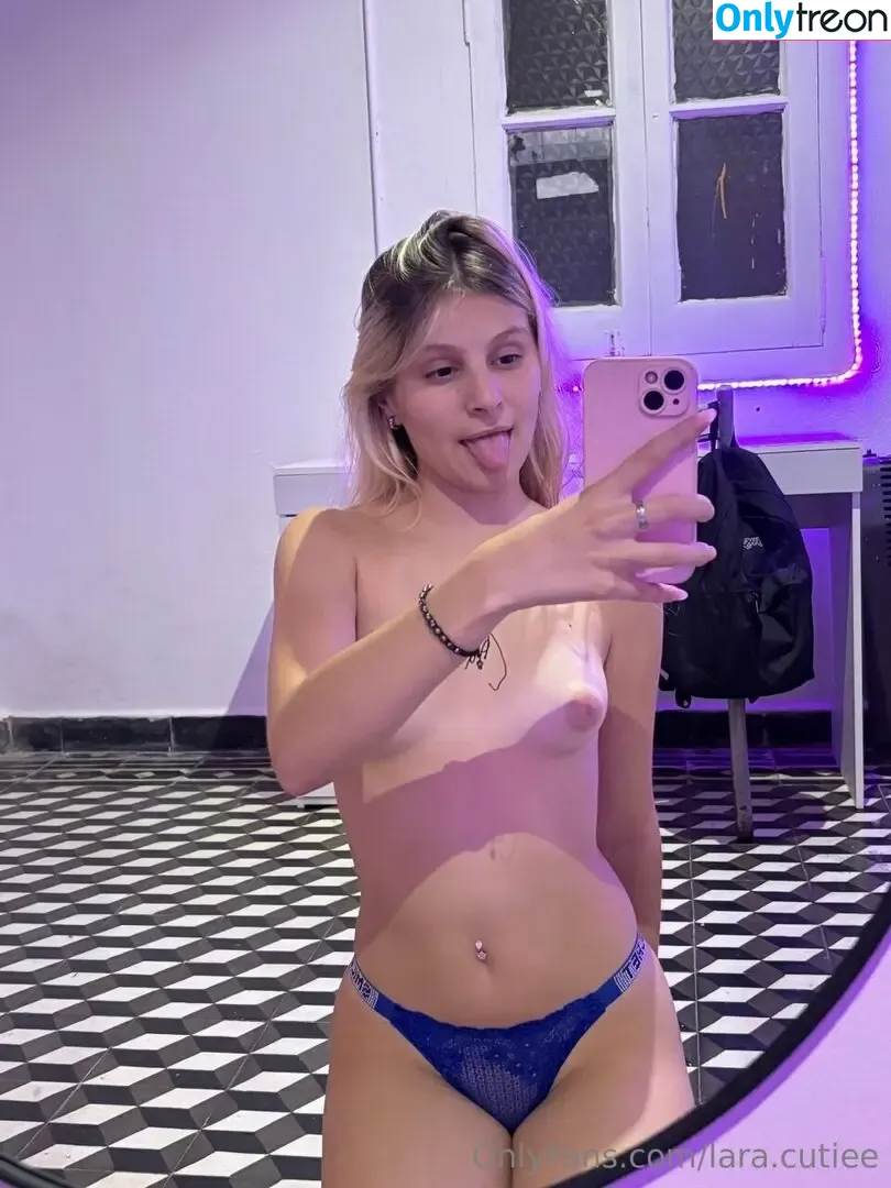 lara.cutiee nude photo #0043 (laracutiee)
