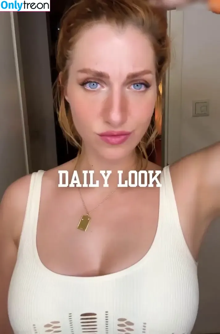 Lara Loft nude photo #0184 (Lara_Loft / laraloft / sarahtoninx9_)