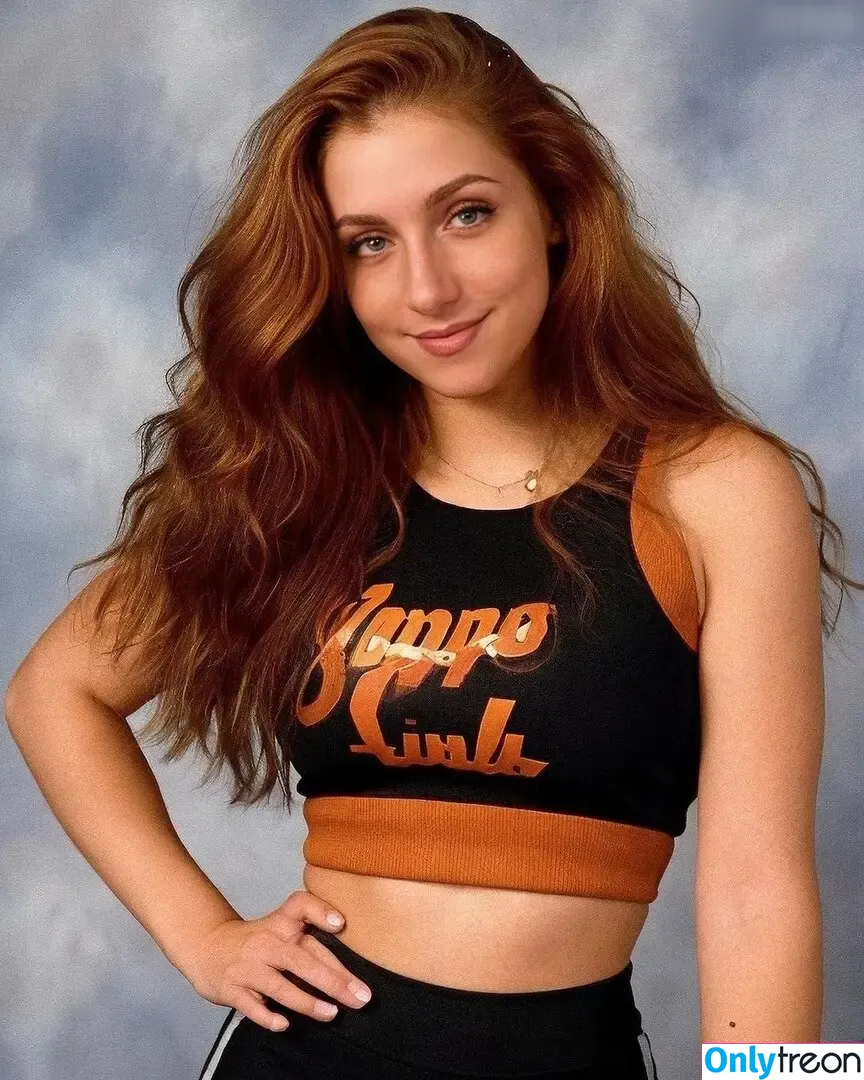 Lara Loft nude photo #0321 (Lara_Loft / laraloft / sarahtoninx9_)