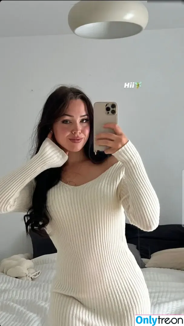 Lara.stxx nude photo #0012 (Lara.stxx)