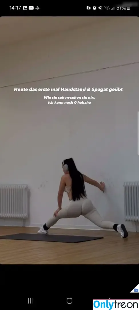 Lara.stxx nude photo #0123 (Lara.stxx)