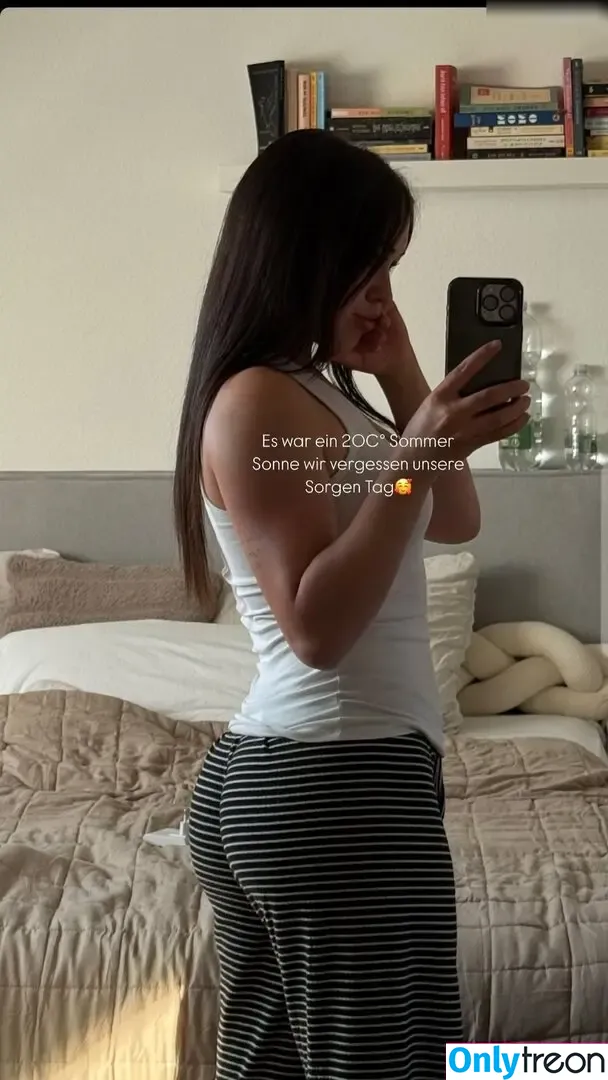 Lara.stxx nude photo #0378 (Lara.stxx)