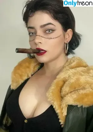 Lari Anjos / DonaLarocas / Larissa Anjos Cosplayer / lari.anjos nude photo #0040