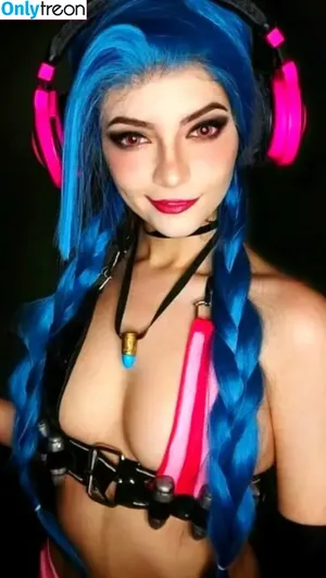Lari Anjos / DonaLarocas / Larissa Anjos Cosplayer / lari.anjos nude photo #0065