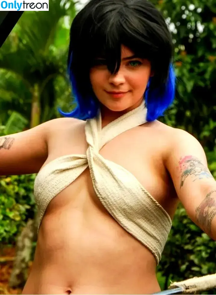 Lari Anjos nude photo #0043 (DonaLarocas / Larissa Anjos Cosplayer / lari.anjos)