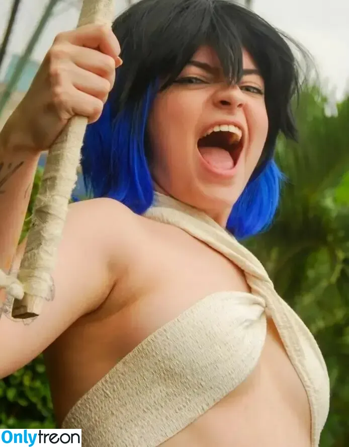 Lari Anjos nude photo #0045 (DonaLarocas / Larissa Anjos Cosplayer / lari.anjos)