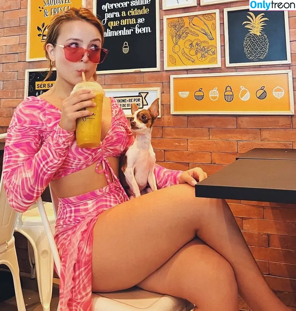 Larissa Manoela nude photo #0018 (larissamanoela)