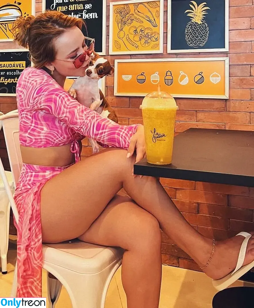 Larissa Manoela nude photo #0019 (larissamanoela)