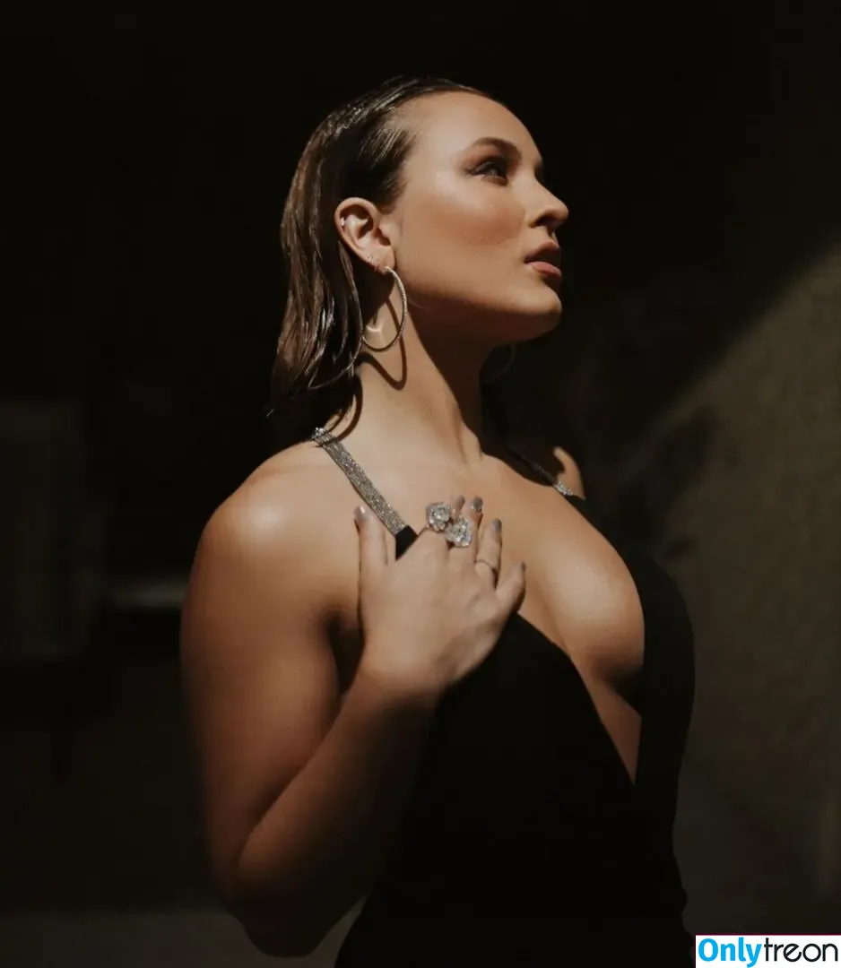 Larissa Manoela nude photo #0487 (larissamanoela)