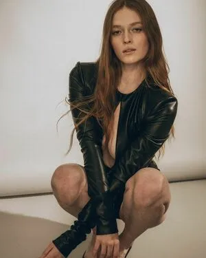 Larsen Thompson / larsenthompson nude photo #0077