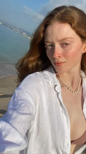 Larsen Thompson / larsenthompson nude photo #0079
