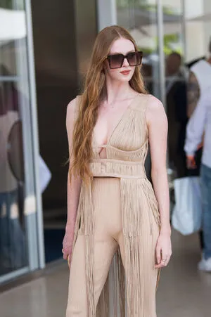 Larsen Thompson / larsenthompson nude photo #0100