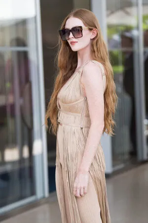 Larsen Thompson / larsenthompson nude photo #0104