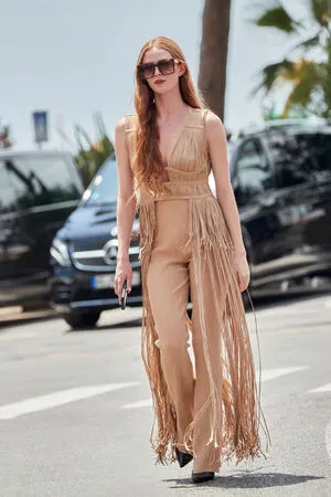 Larsen Thompson / larsenthompson nude photo #0115
