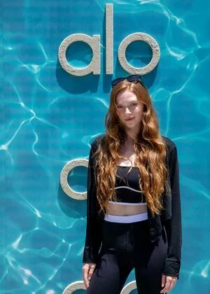 Larsen Thompson / larsenthompson nude photo #0165