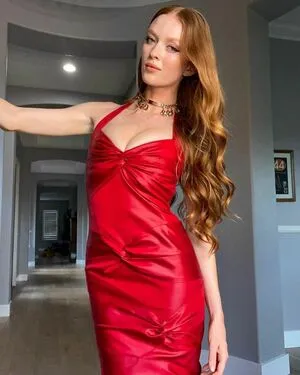Larsen Thompson / larsenthompson nude photo #0170