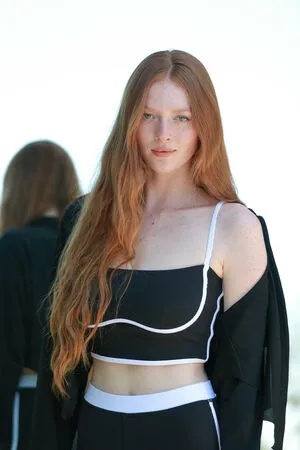 Larsen Thompson / larsenthompson nude photo #0173