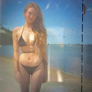 Larsen Thompson / larsenthompson nude photo #0189
