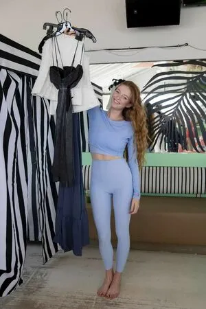 Larsen Thompson / larsenthompson nude photo #0228