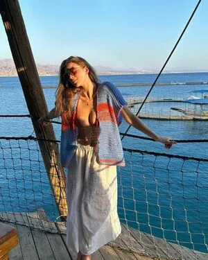 Larsen Thompson / larsenthompson nude photo #0307