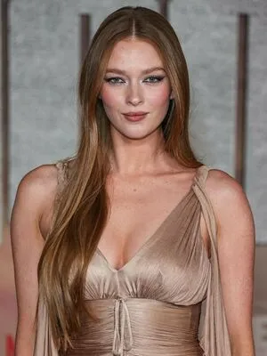 Larsen Thompson / larsenthompson nude photo #0436