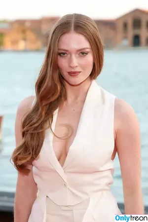 Larsen Thompson / larsenthompson nude photo #0993