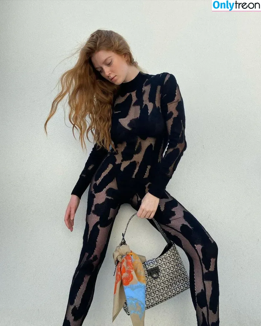Larsen Thompson nude photo #0010 (larsenthompson)