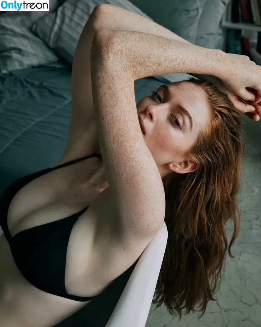Larsen Thompson nude photo #0014 (larsenthompson)