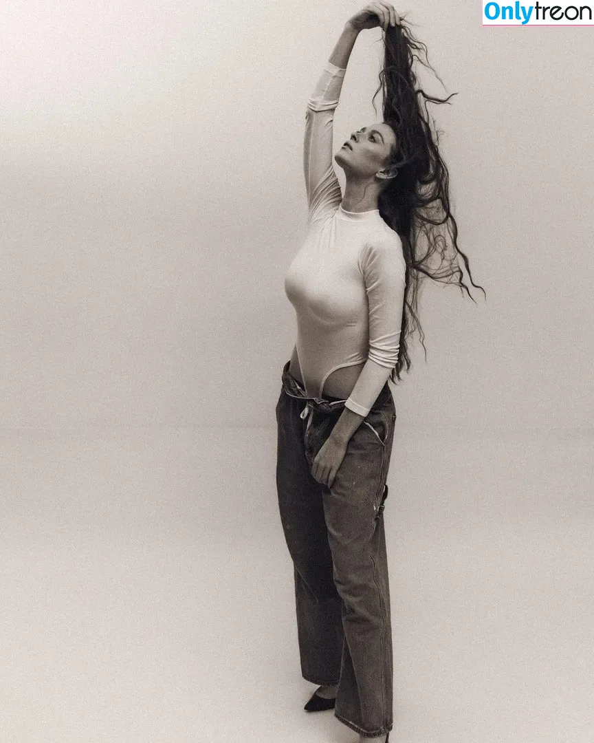 Larsen Thompson nude photo #0068 (larsenthompson)