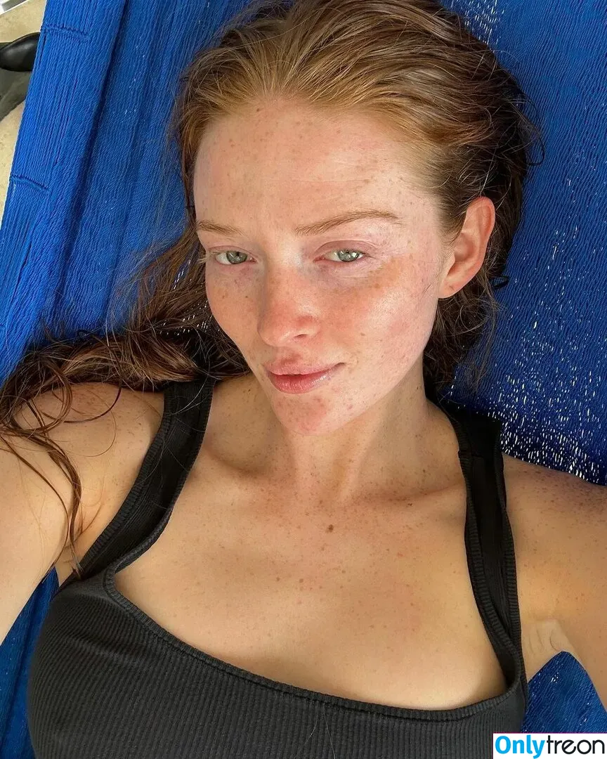 Larsen Thompson nude photo #0289 (larsenthompson)