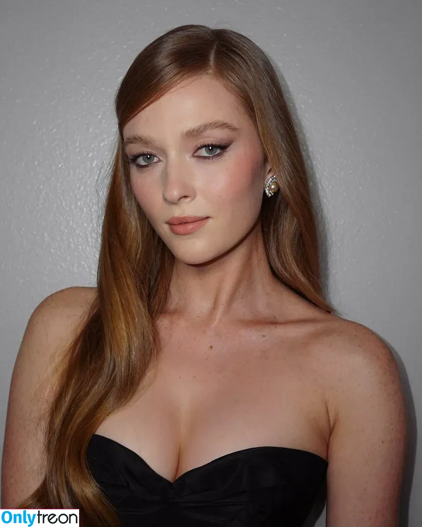 Larsen Thompson nude photo #0429 (larsenthompson)